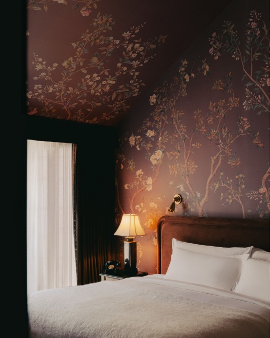 卧室的帷幔与灯光 / Bedroom drapery and lighting