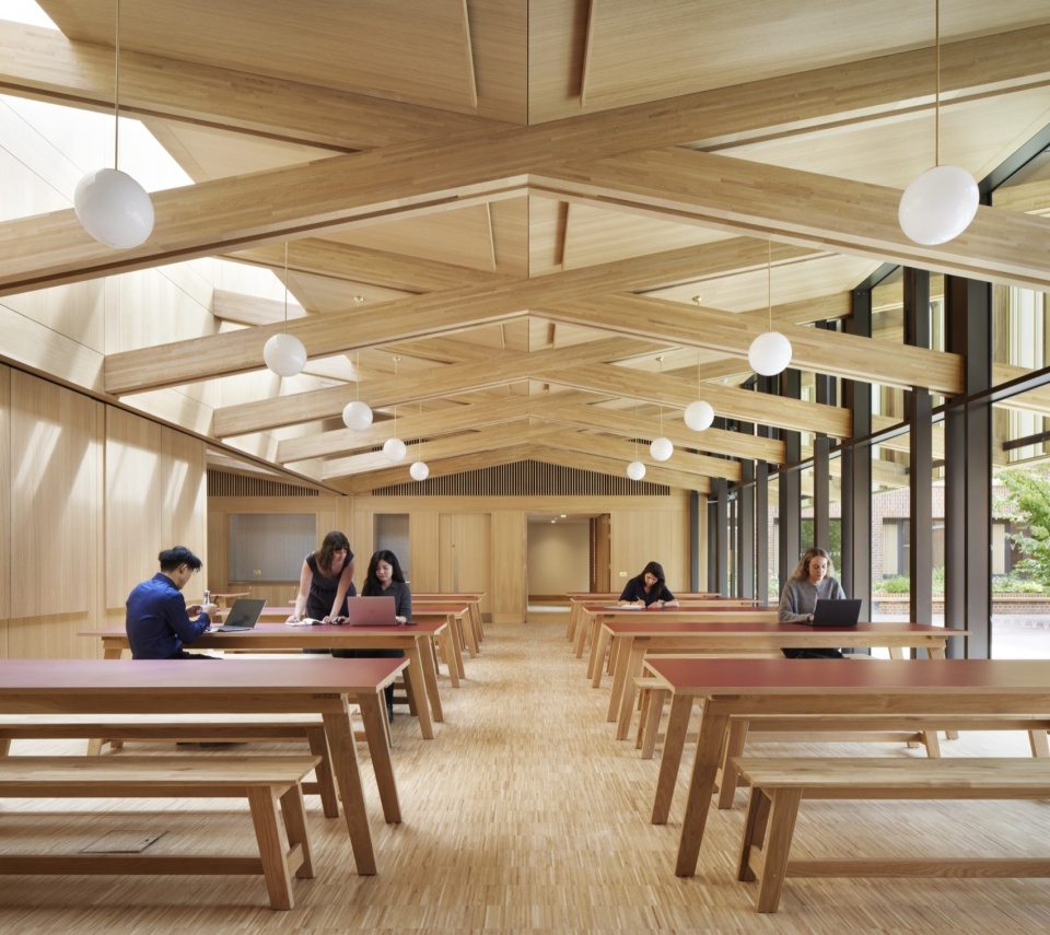 以木结构营造温暖氛围的餐厅, Timber structure brings warmth to the dining hall