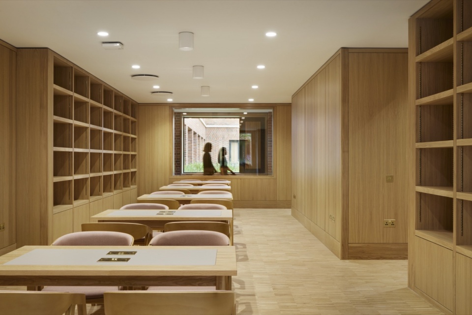 图书室内的阅读与学习空间, Reading and study spaces in the library