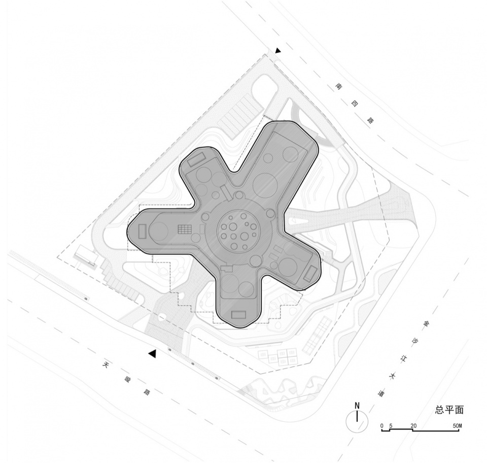 总平面 / Site plan