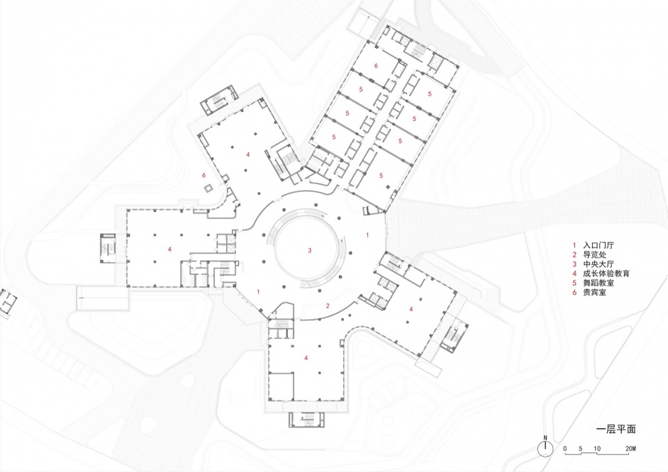 一层平面 / First-floor plan