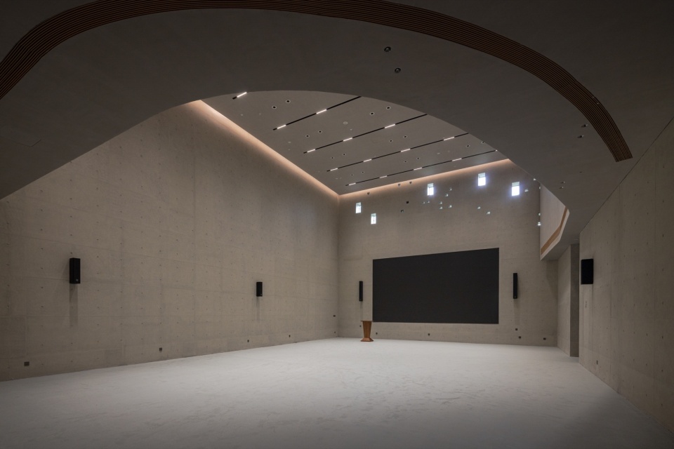 多功能报告厅, The multipurpose auditorium