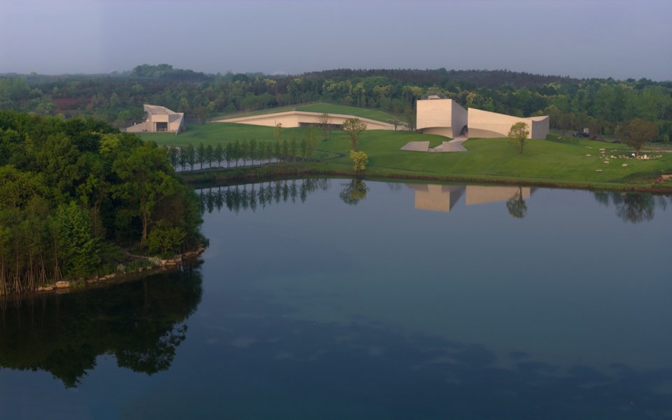 暮色中的文化建筑群, The cultural complex at dusk